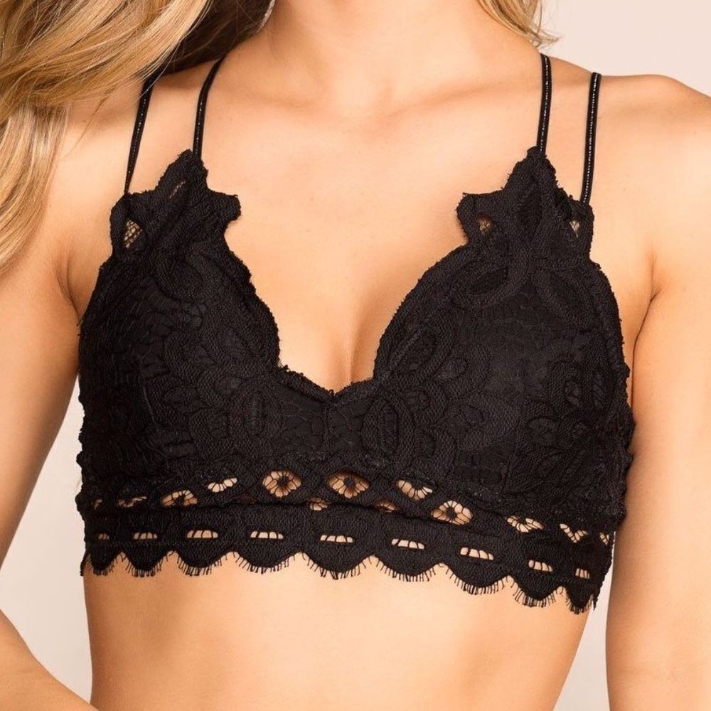BLACK - Crochet Lace Bralette